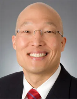 Headshot of Richard Lee.